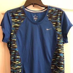 Nike women’s shirt
